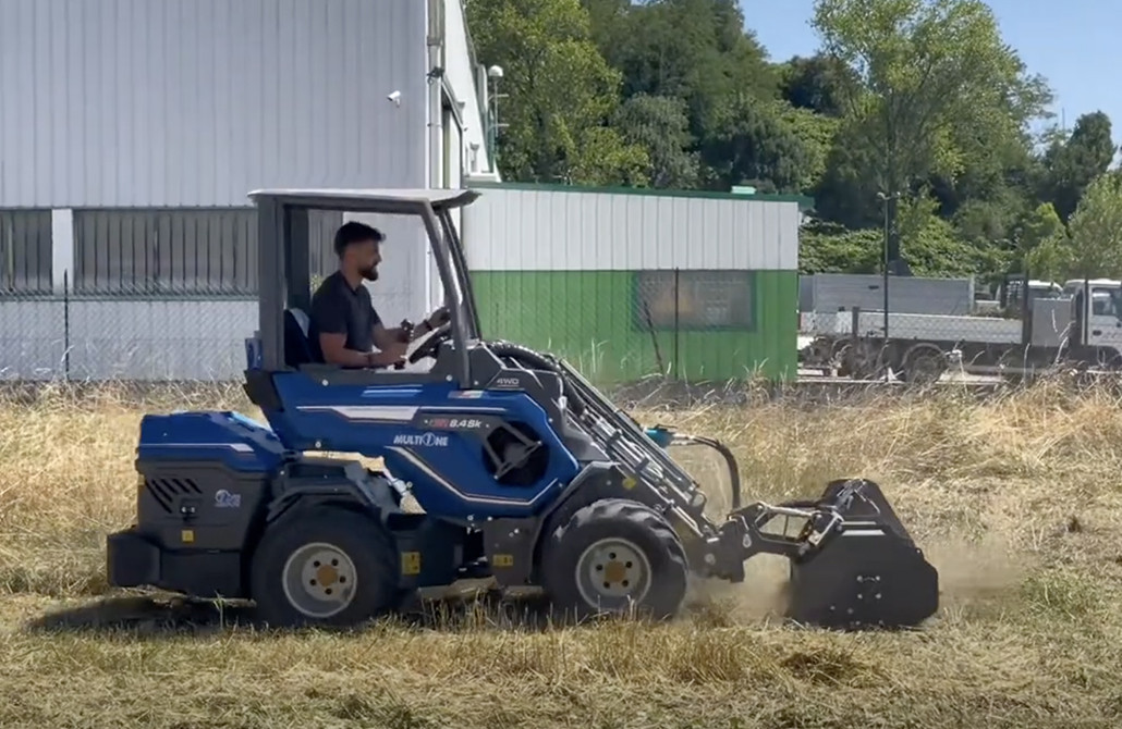 Vidéo : Découvrez la puissance en action : MultiOne 8.4 SK + tondo-broyeur